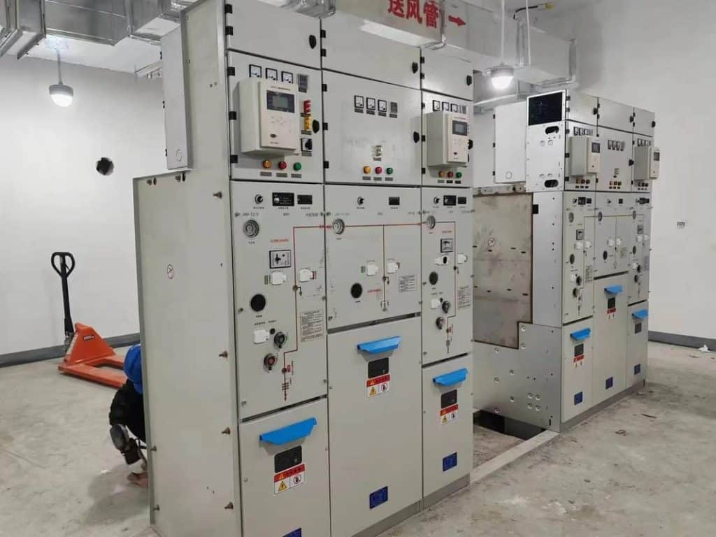 Illustration 2 accompanying What Is a Switchgear Panel? Types and Prices